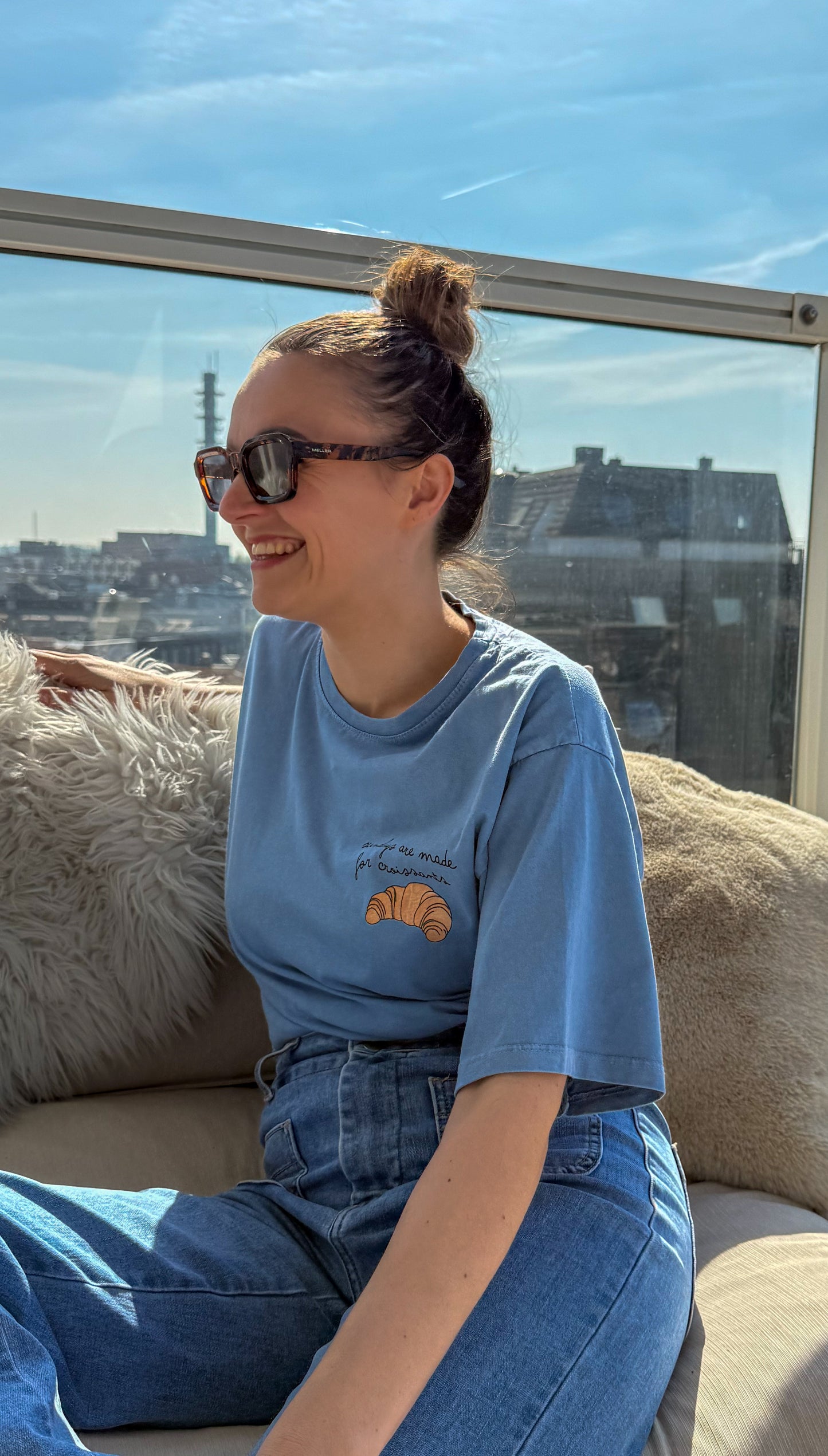 Croissant tee lichtblauw